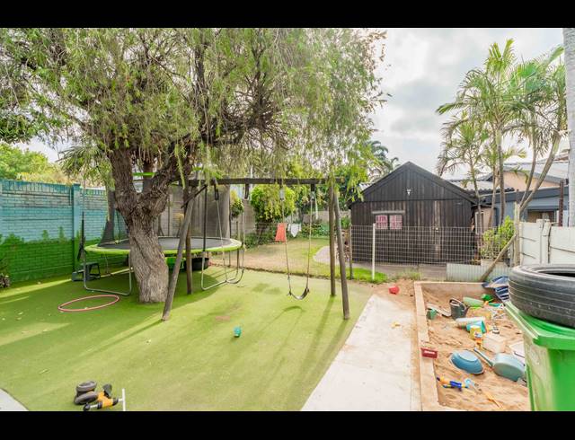 5 BEDROOM HOUSE FOR SALE IN WINDERMERE